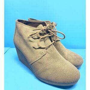 Toms Desert Women's Size 8  W Gray Suede Wedge Ankle Boots Lace Up Boho